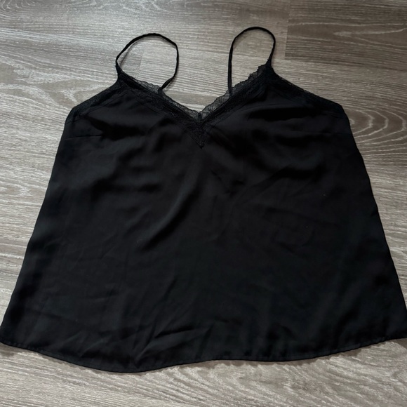 Old Navy Tops - Lace Trim Tank Top